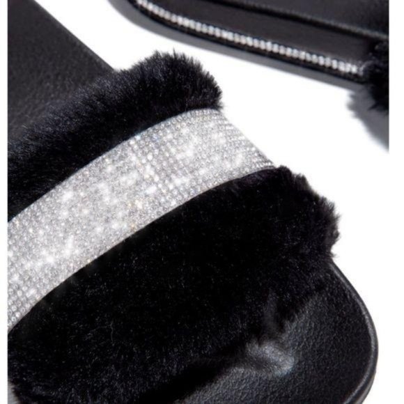 !! NEW !! Faux Fur Embellished Slides in Black - Picture 5 of 5